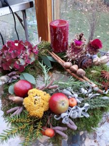 Bastelwerkstatt, Gartenseminare und kreativ Workshops für Kinder und Erwachsene in der GartenWerkstatt Berlin Ideen für Adventkranz