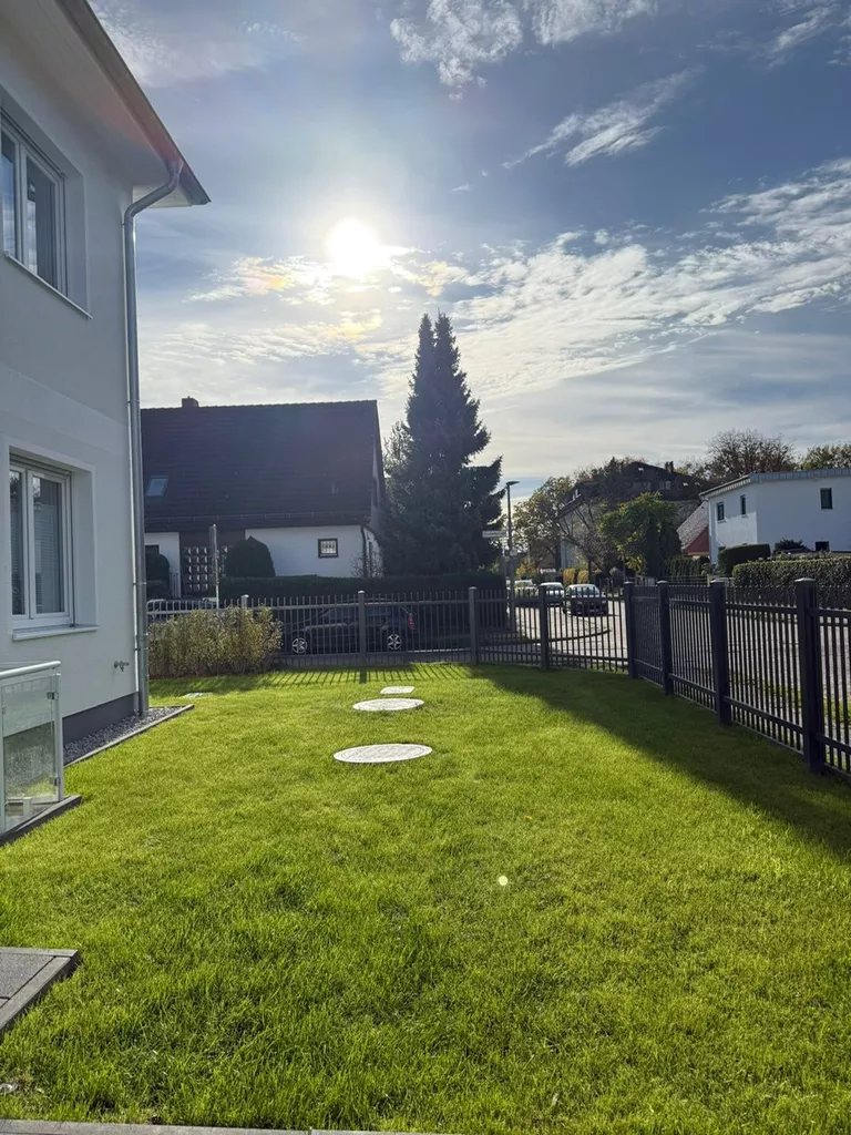 Referenz-Neuanlage-Rasenansaat