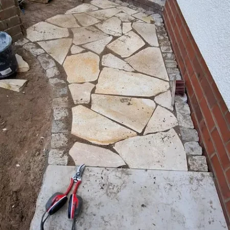 Referenz-Sanierung-Polygonal-Platten